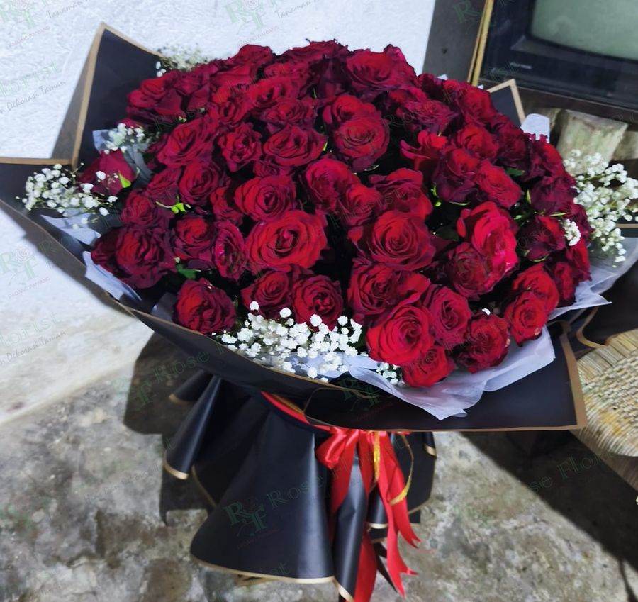 Buket mawar merah besar