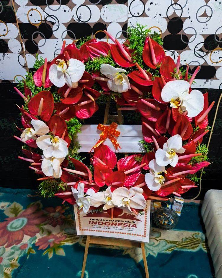 Karangan bunga anthurium dan anggrek putih