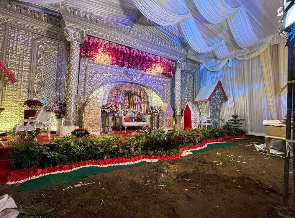 Taman pelaminan pesta pernikahan