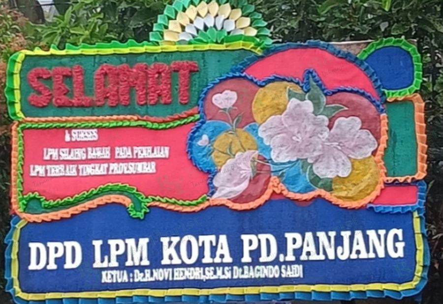 Papan bunga ucapan selamat