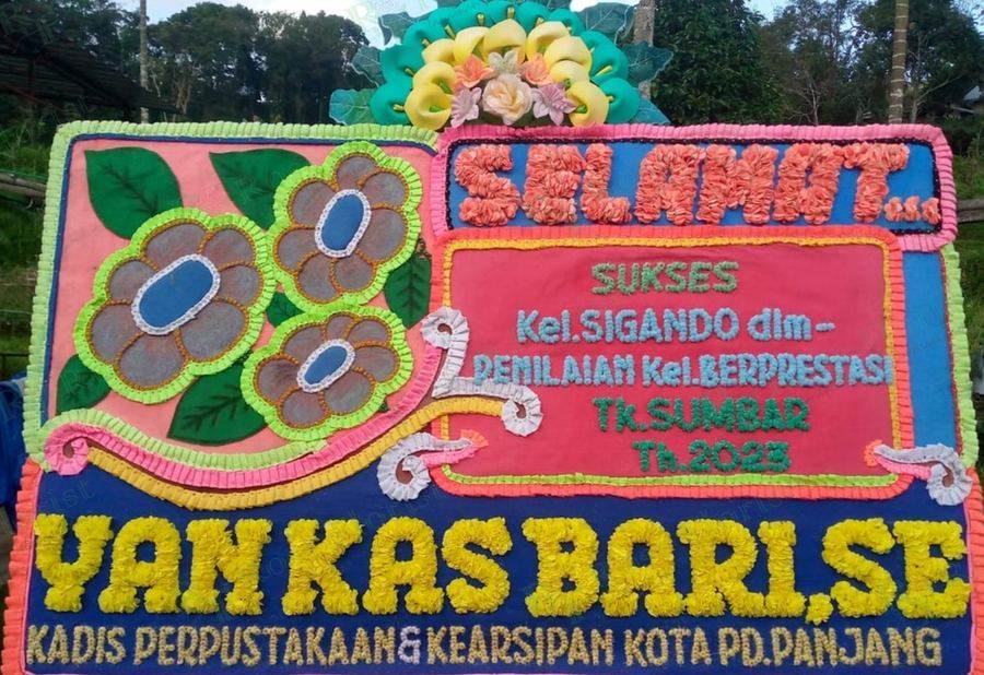 Papan bunga ucapan selamat