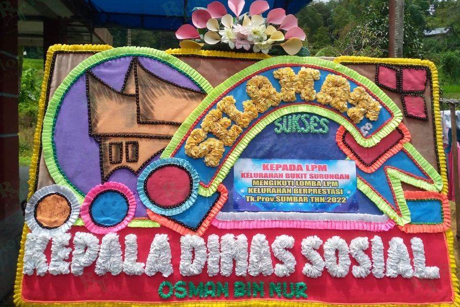 Papan bunga ucapan selamat