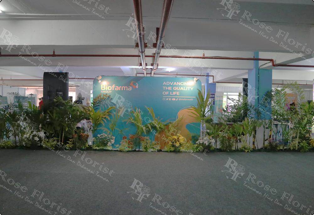 Dekorasi taman booth pameran
