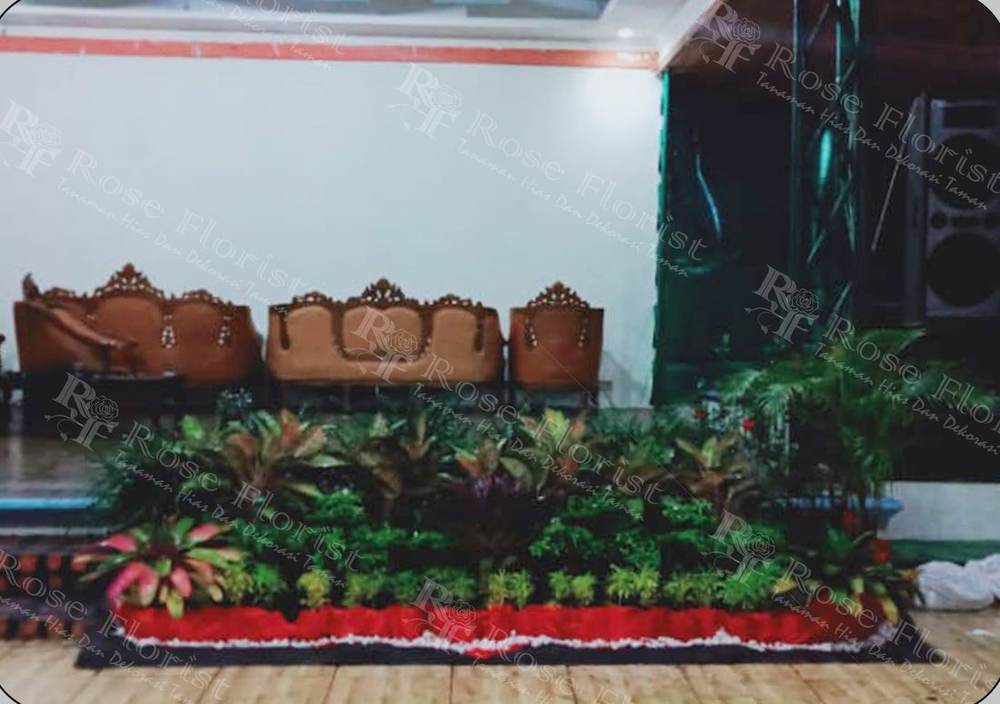 Taman depan panggung sofa tamu