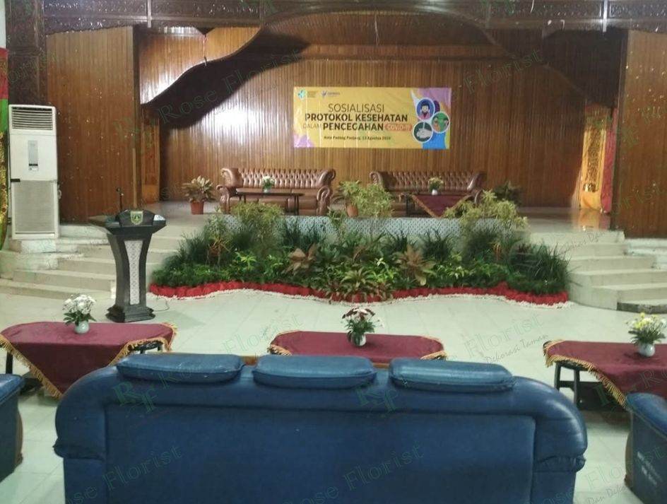 Taman panggung gedung pertemuan