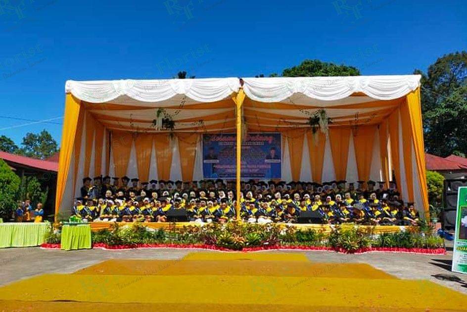 Taman panggung wisuda outdoor, Tanah Datar